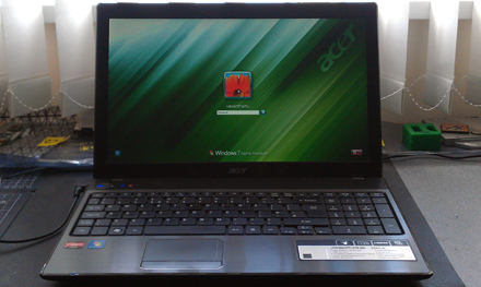 damaged laptop screen replacement baldock